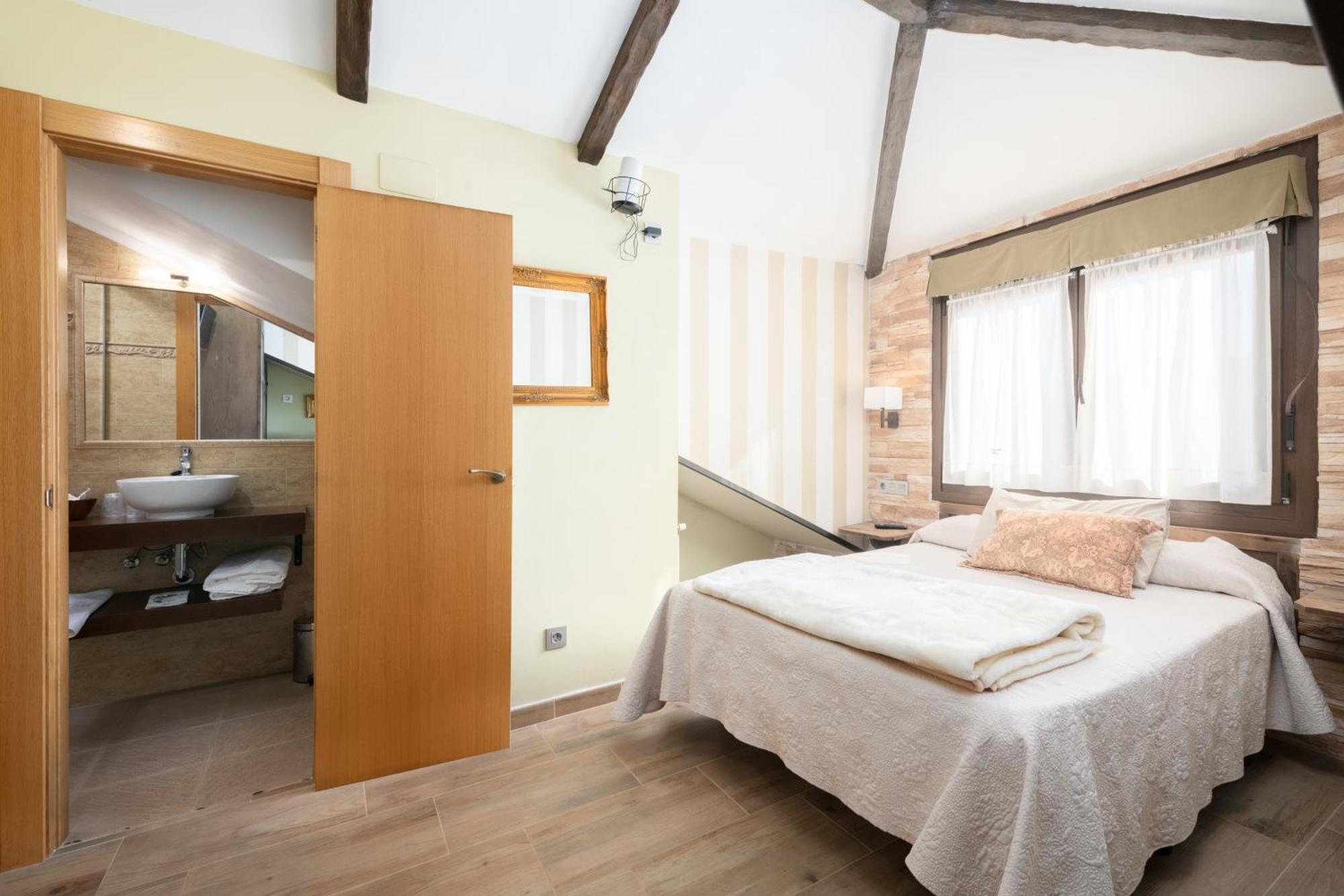 Cimavilla Rooms Gijon Bagian luar foto