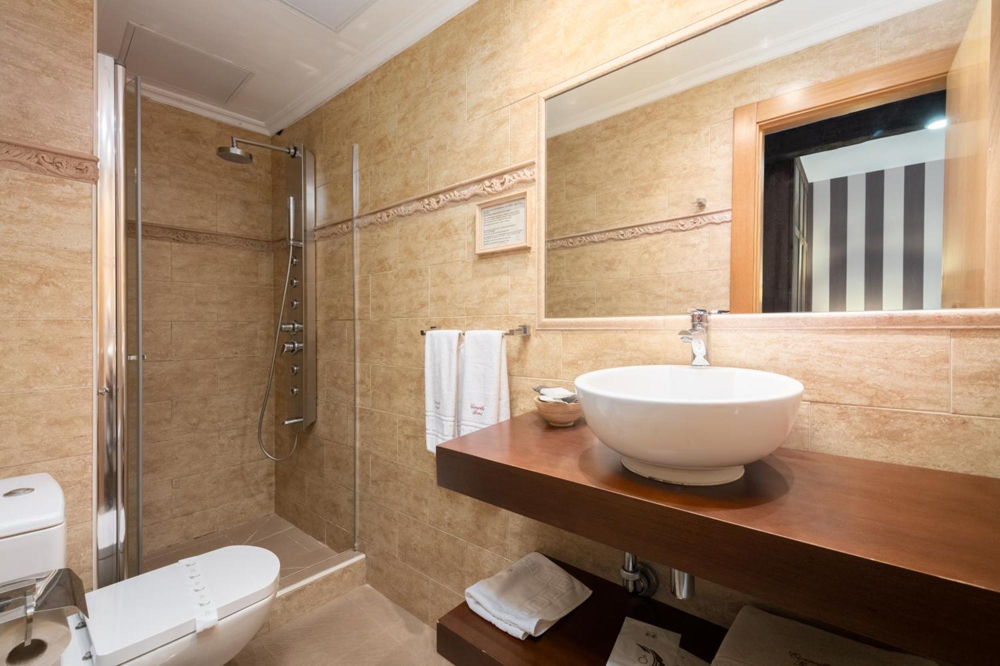 Cimavilla Rooms Gijon Bagian luar foto